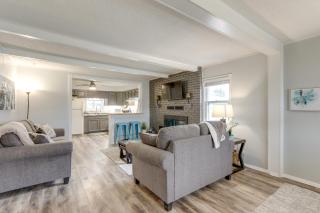 Walkable and Updated Nevada Home Family Friendly! - Nevada - 7
