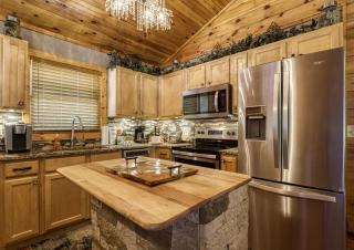 Cabin Fever - Sevierville - 2