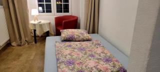 Große 2 Zimmer Wohnung mit Bad Dusche und Badewanne - 6