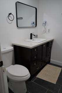 Stylish 4BR Prime Location Close to All! - Memphis - 6