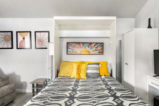 Modern guest house in East Atlanta Village - 9