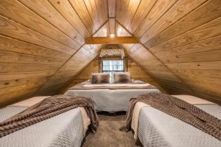The Snug Nest Nestled in Canopy Woods - Menlo - 6