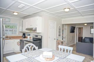 Bungalow near Main Street - #1 - Grand Bay - 5
