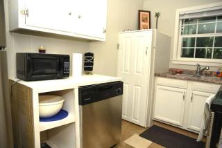 Bungalow near Main Street - #2 - Grand Bay - 4