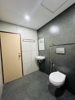 GYPSY HOTEL CUSAT - 1