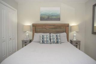 Townhomes near the Bay - #4 - Grand Bay - 3