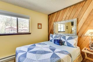 Less Than Half-Mi to Red River Ski Area Townhome with Patio - 1