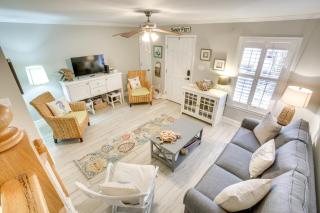 Old Town Bay St Louis Townhome Walk to Beach - Bay Saint Louis - 6
