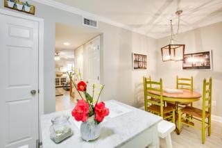 Old Town Bay St Louis Townhome Walk to Beach - Bay Saint Louis - 3