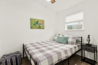 Hunka Hunka Cabin - New Braunfels - 1