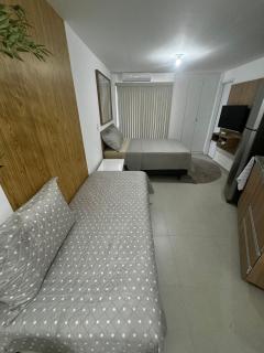 Lindo flat ar condicionado Jardim Amália VR - 1