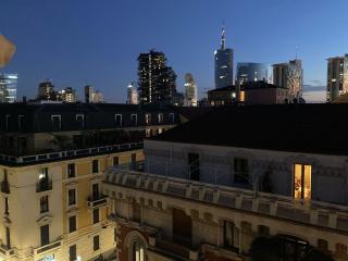 Skyline apartment Isola - Milan - 5