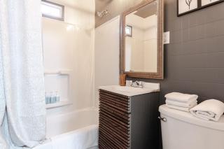 DTW Metro-Airport entire cozy house - 7