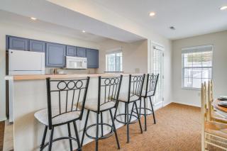 Sunrise Views and Pool Access Table Rock Lake Condo - Kimberling City - 8