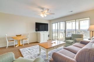 Sunrise Views and Pool Access Table Rock Lake Condo - Kimberling City - 9