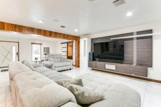 Modern Oasis with Outdoor Lounge in Houston! - Houston - 0