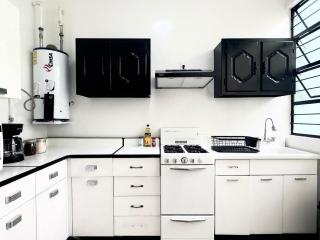 Villa by Centro Medico Occidente 3 br - 6