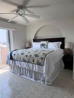 The Queen of Cozumel - Urban Empire En-suite City View - for Couples in Mind - Cozumel - 3