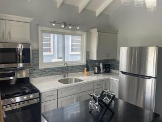 Caribbean Living Cottage near beach - Dickenson Bay - 6