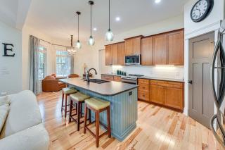 Fire Pit + Patio: Spacious Southern Pines Retreat - 4
