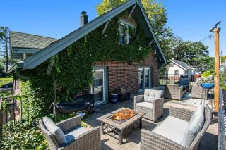 Classic 4BR Bowery Hill Gem Near Top Spots - Omaha - 0