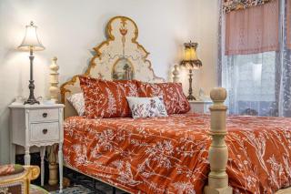 Classic 4BR Bowery Hill Gem Near Top Spots - Omaha - 8