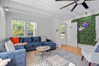 Home and Guest Home in Historic Oakwood - Raleigh - 8