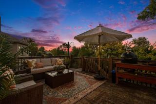 Stunning 5BR Villa Large Hot Tub & Scenic Yard -  - 5