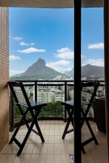 (1704) A 150 Metros da Praia do Leblon com Academia, Arrumação Diária e Vista Mar - Río de Janeiro - 9