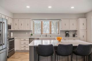 Elegant 4BR Getaway Your Dream Luxury Retreat - Millard - 7