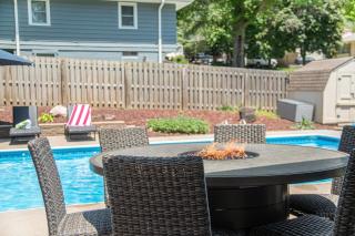 Elegant 4BR Getaway Your Dream Luxury Retreat - Millard - 8