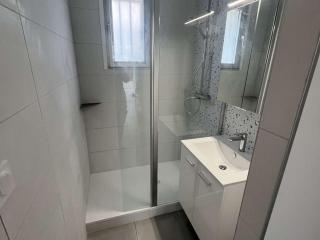 Charmant T2 avec Jardinet, Parking Privé, à 150m de la Plage – Sud, 4 Pers. - FR-1-701-68 - 1