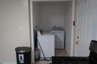 Chic Midtown 6BR Main house and 3BR Cottage - 5