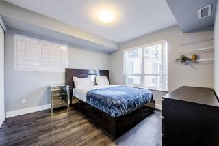 1 BDRM w pool Perfect location Free parking - Toronto - 2