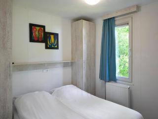 Comfortable chalet with dishwasher, beach at walkingdistance - Kamperland - 8