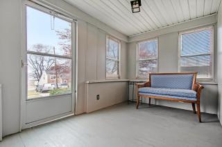 Benson's Cozy 3-BR Retreat with BBQ Grill - Omaha - 5