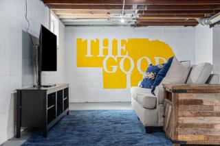 Benson's Cozy 3-BR Retreat with BBQ Grill - Omaha - 6