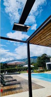 Luxury Estate with Private Pool & Jacuzzi - Sopetrán - 2