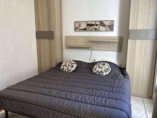 Appartement T2 lumineux avec terrasse et climatisation - FR-1-553-253 - 3