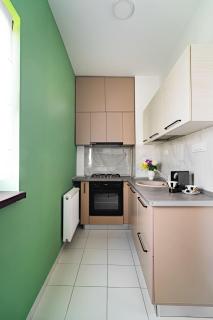 Cismigiu Park Studio - Fresh & Serene Flat with Light-Filled Interiors - 3