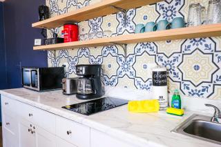 NEW5 LUXURYSTUDIO Nr DISNEY PETSOKprivENTRY - 5