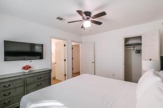 Lodge - Houston - 1