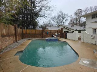 Luxury Southern Mansion w/ Pool - Memphis - 0