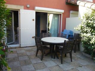 Maison Provençale avec Piscine, Jardin et Terrasse, Parking Privé, 4-6 Pers. au Grau-du-Roi - FR-1-731-95 - Le Grau-du-Roi - 8
