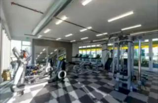 Lovely 3BR Apt With Balcony And Rooftop Pool Plus Views - 8