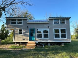 Comfortable Bed in Shared Luxury Tiny Home - Austin - 9