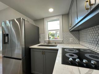 Comfortable Bed in Shared Luxury Tiny Home - Austin - 8