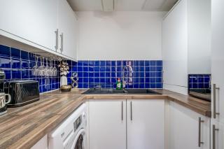 Stylish Belfast City Centre Apartment - Belfast - 2