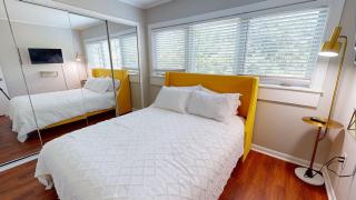 Honey Bee - Charleston - 1