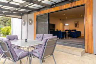 Huge 4BR Pool Table & 75" TV - Ballarat - 6